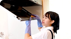レンジフード換気扇クリーニングの様子